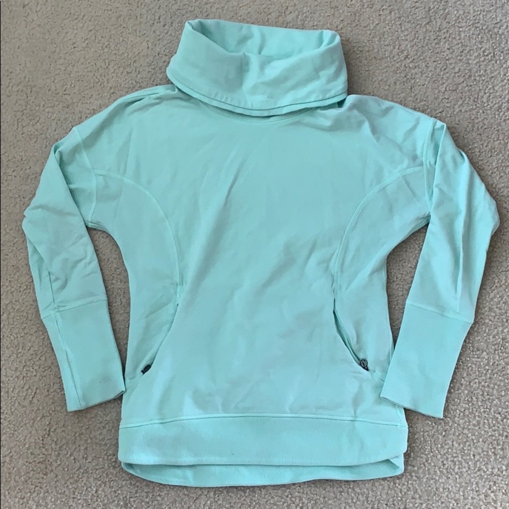 Lululemon sweatshirt. With pockets